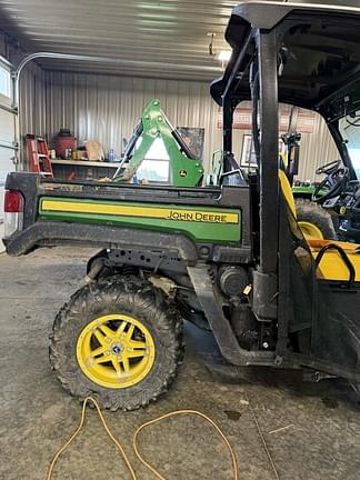 Image of John Deere XUV 835M equipment image 4