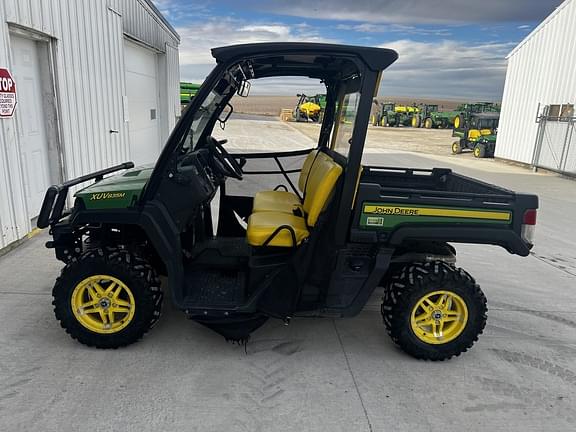 Image of John Deere XUV 835M equipment image 2