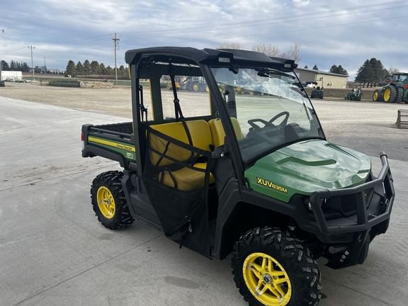 2019 John Deere XUV 835M Equipment Image0