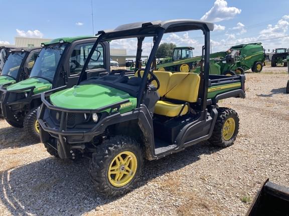 Image of John Deere XUV 835M Primary image