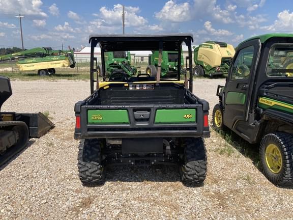 Image of John Deere XUV 835M equipment image 4