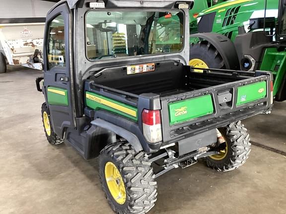 Image of John Deere XUV 835M equipment image 4