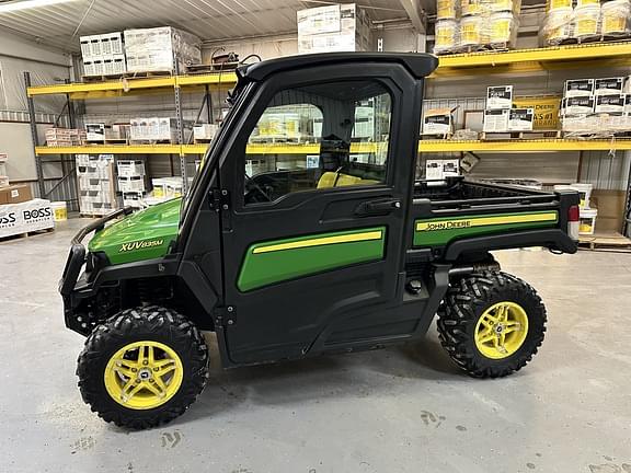 Image of John Deere XUV 835M equipment image 1