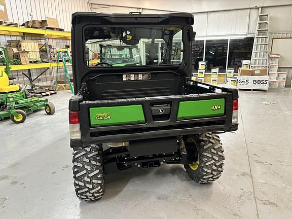 Image of John Deere XUV 835M equipment image 3