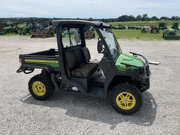 Image of John Deere XUV 835M equipment image 2