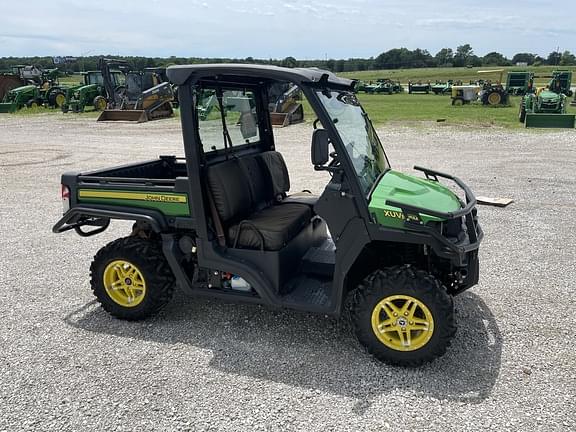 Image of John Deere XUV 835M equipment image 1