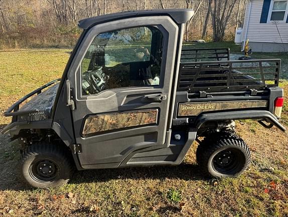 Image of John Deere XUV 835M equipment image 1