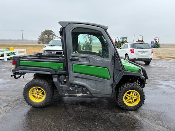 Image of John Deere XUV 835M equipment image 3