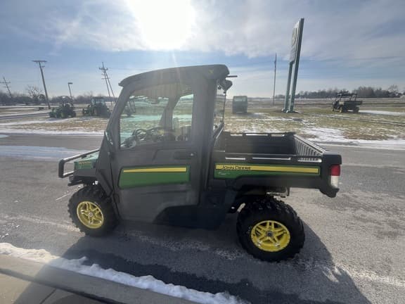 Image of John Deere XUV 835M equipment image 4