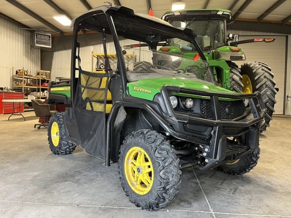 Image of John Deere XUV 835M equipment image 2