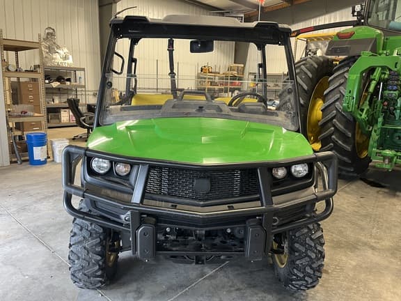 Image of John Deere XUV 835M equipment image 1