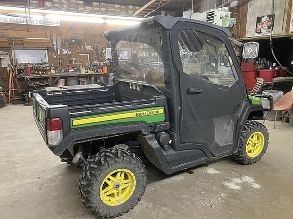 Image of John Deere XUV 835M equipment image 1