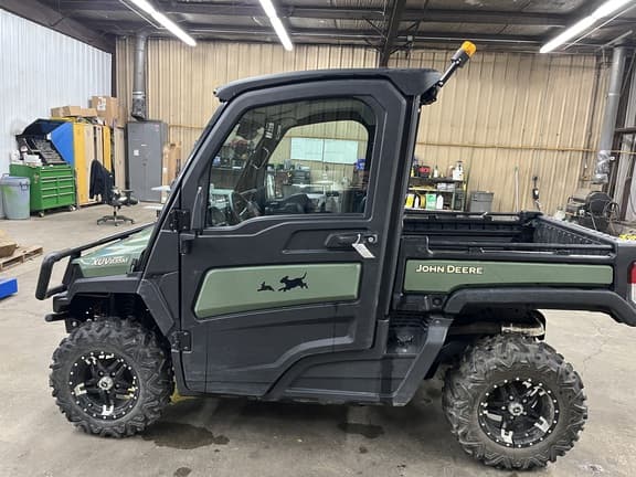 Image of John Deere XUV 835M equipment image 3