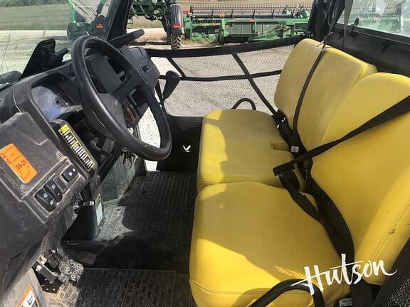 Image of John Deere XUV 835M equipment image 4