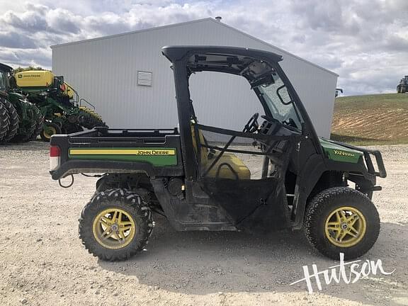 Image of John Deere XUV 835M Primary image