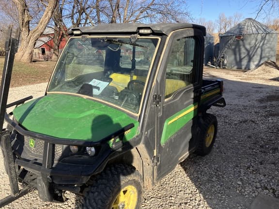 Image of John Deere XUV 835M equipment image 1
