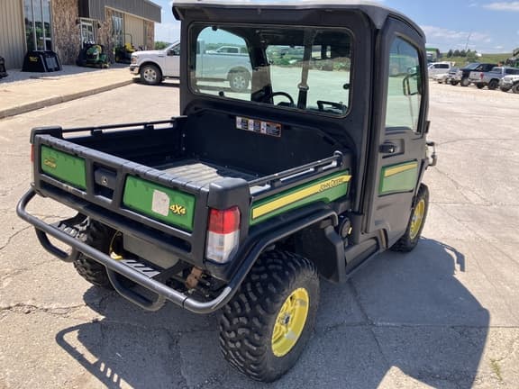 Image of John Deere XUV 835M equipment image 2