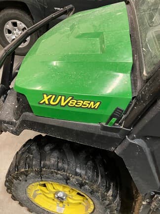 Image of John Deere XUV 835M equipment image 4