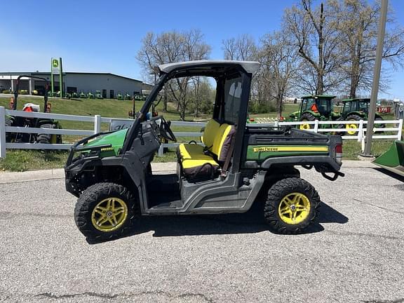 Image of John Deere XUV 835M Primary image