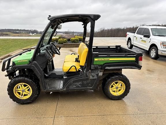 Image of John Deere XUV 835M equipment image 3