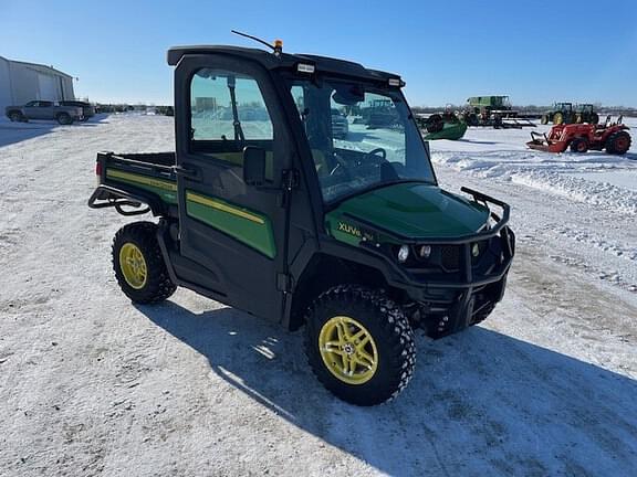 Image of John Deere XUV 835M Primary image