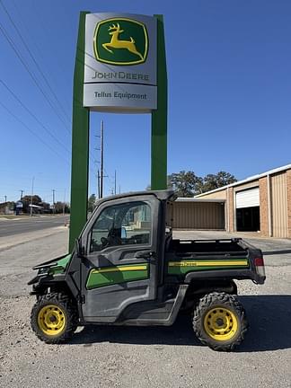 Image of John Deere XUV 835M Primary image