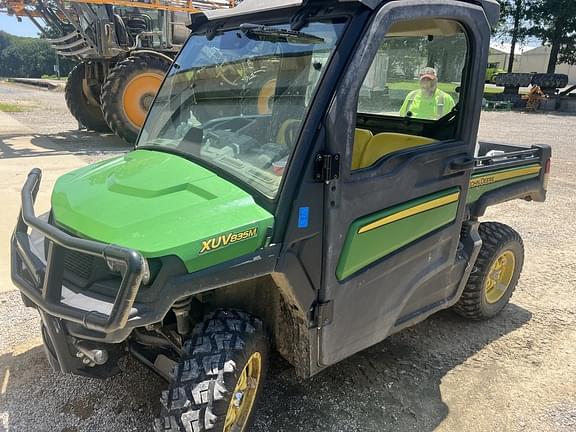 Image of John Deere XUV 835M equipment image 4