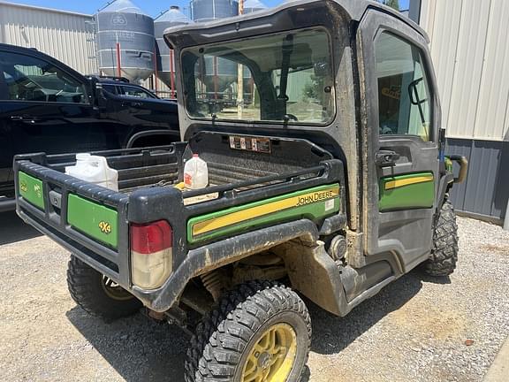 Image of John Deere XUV 835M equipment image 2