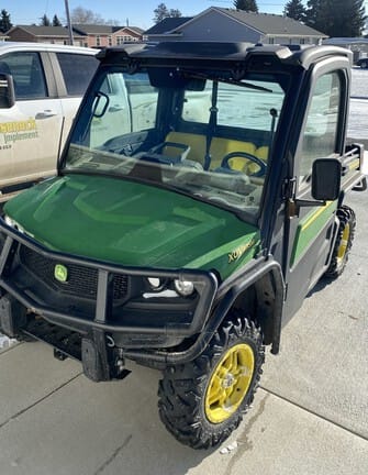 Main image John Deere XUV 835M