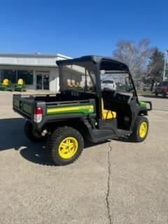 Image of John Deere XUV 835M equipment image 3