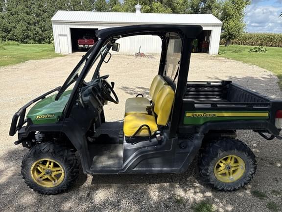 Image of John Deere XUV 835M equipment image 1