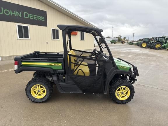 Image of John Deere XUV 835M equipment image 3