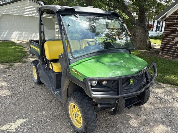 Image of John Deere XUV 835M Primary image