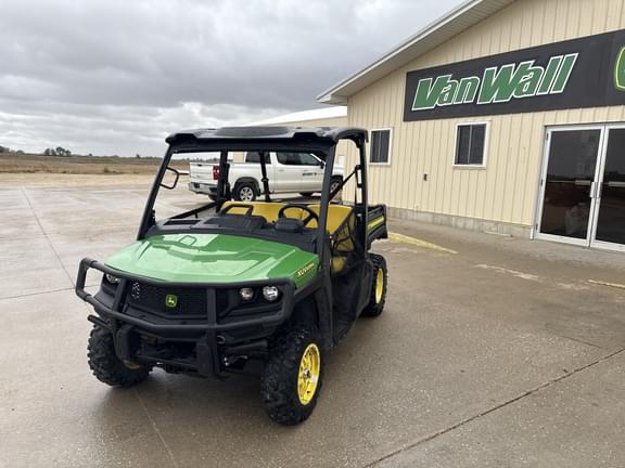 Image of John Deere XUV 835M Primary image