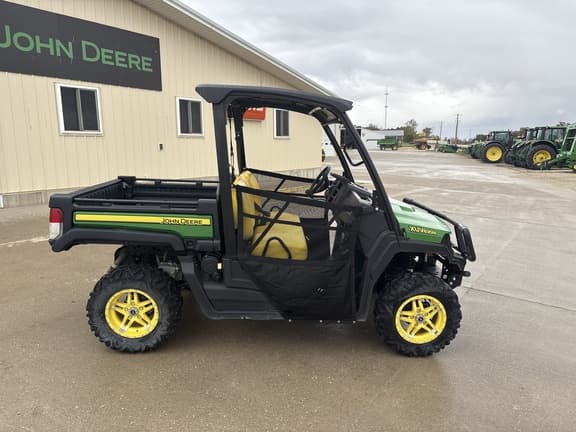 Image of John Deere XUV 835M equipment image 4