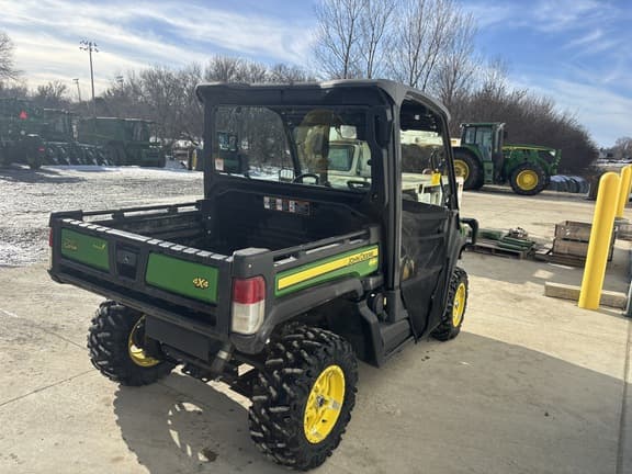 Image of John Deere XUV 835M equipment image 3
