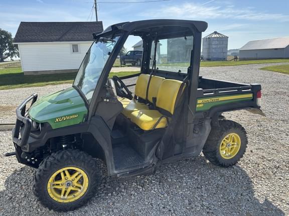 Image of John Deere XUV 835M equipment image 1