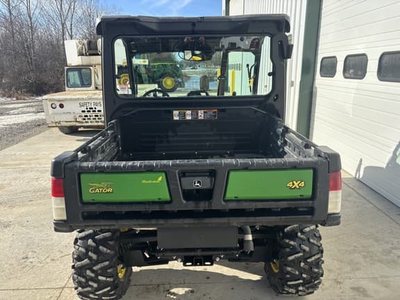 Image of John Deere XUV 835M equipment image 4