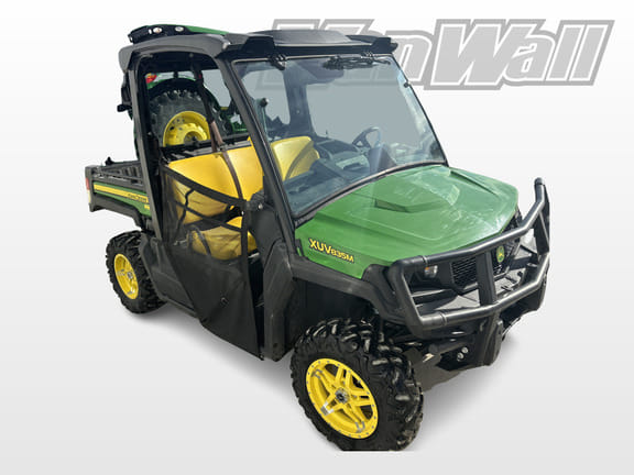 2019 John Deere XUV 835M Equipment Image0