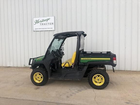 Image of John Deere XUV 835M Primary image