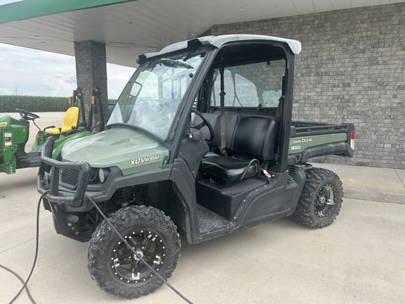 Image of John Deere XUV 835M equipment image 2