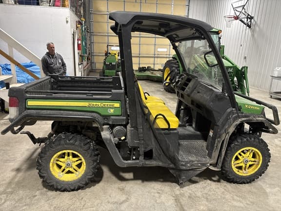 Image of John Deere XUV 835M equipment image 3