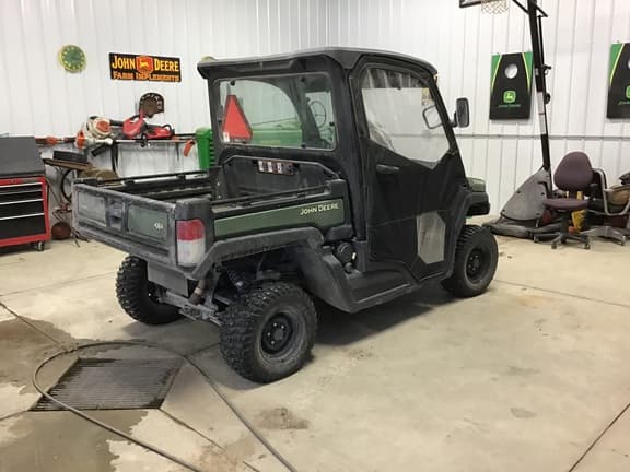 Image of John Deere XUV 835M equipment image 3