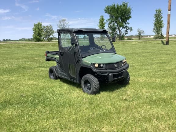 Image of John Deere XUV 835M equipment image 1