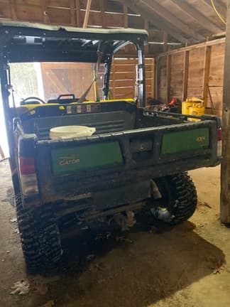 Image of John Deere XUV 835M equipment image 3