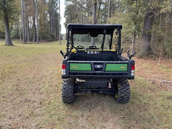 Image of John Deere XUV 835M equipment image 1