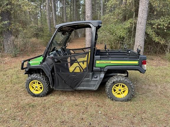 Image of John Deere XUV 835M Primary image