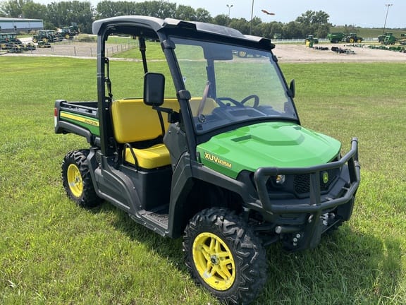 2019 John Deere XUV 835M Equipment Image0