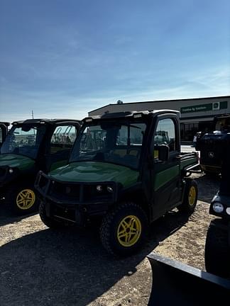 Image of John Deere XUV 835M equipment image 1