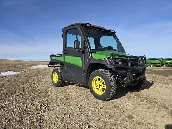 Image of John Deere XUV 835M Primary image